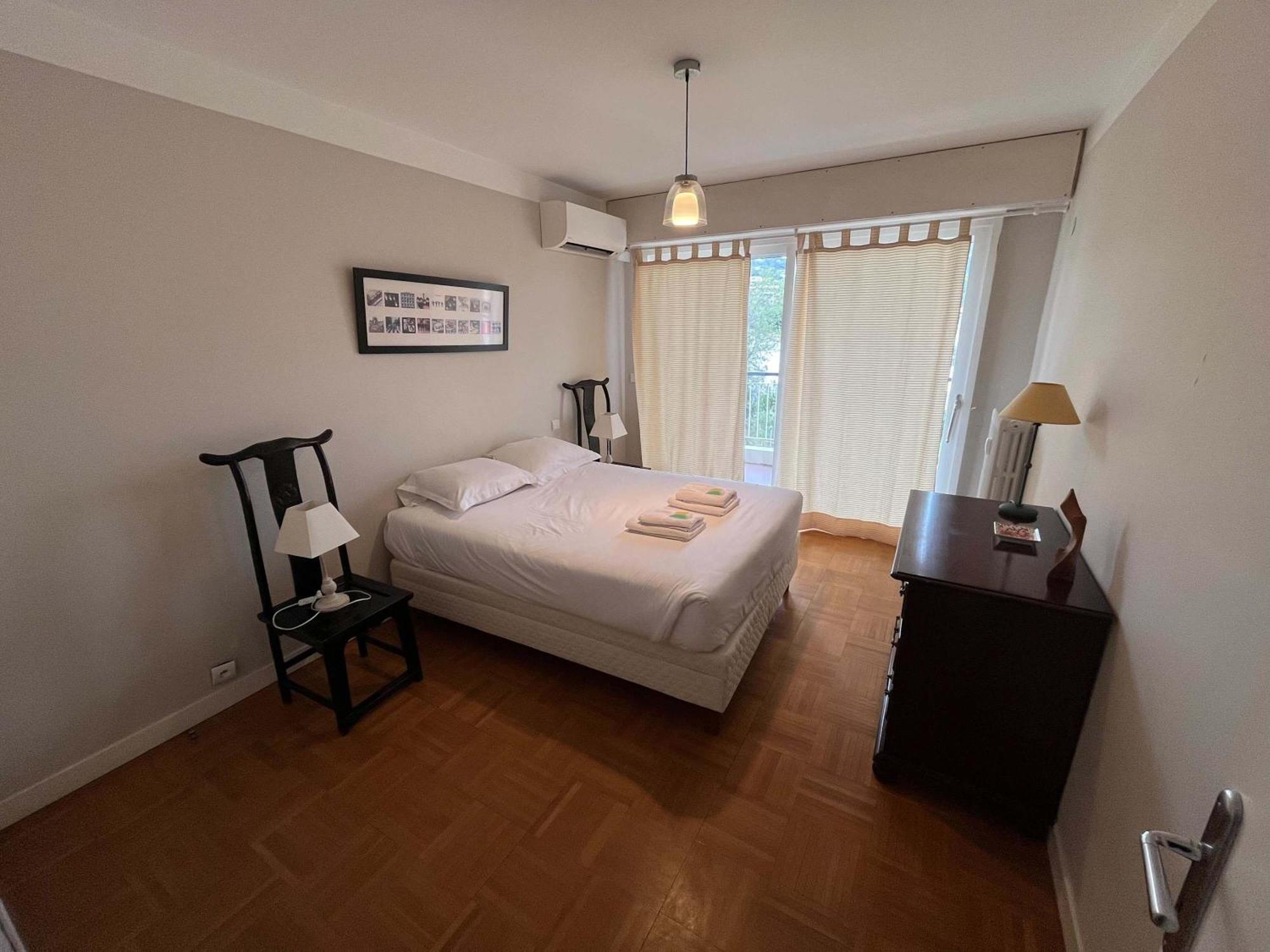 B052-bel Spacieux Grand Balcon Et Garage Apartamento *
