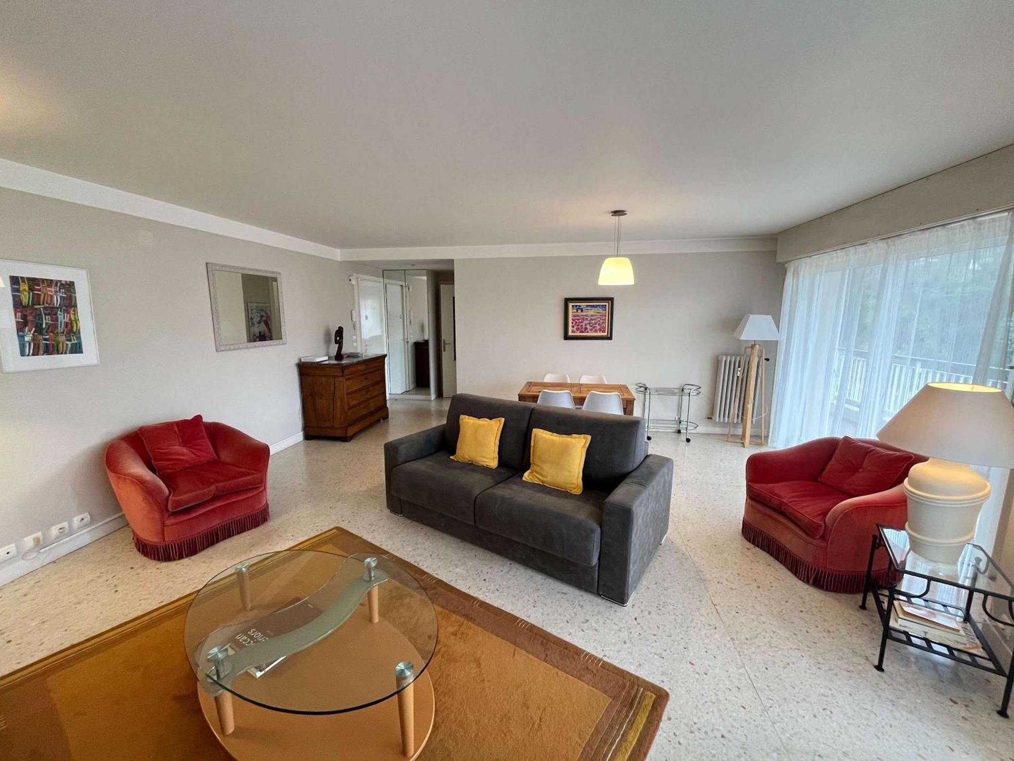 Apartamento B052-bel Spacieux Grand Balcon Et Garage Cannes